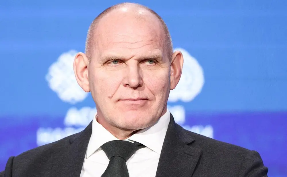Карелин выступил против смены спортивного гражданства россиянами