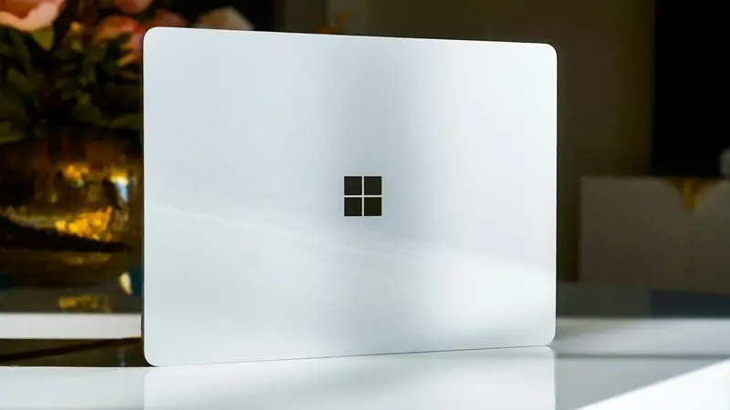 Windows и Xbox тянут вниз бизнес Microsoft — но на облаках прибыль всё равно подскочила на 32 %