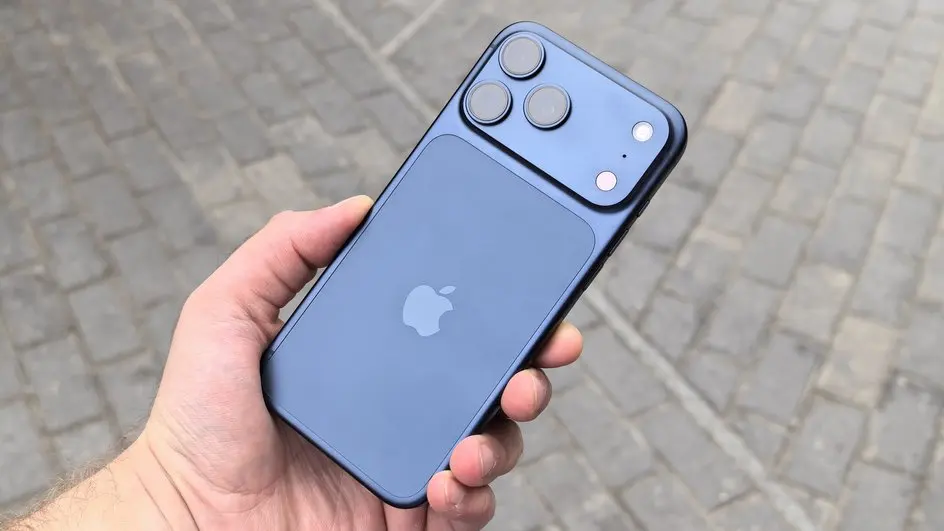 Минцифры рассматривает введение платной регистрации смартфонов по IMEI