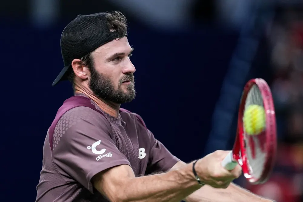 Томми Пол вышел в четвертьфинал турнира ATP-500 в Вене