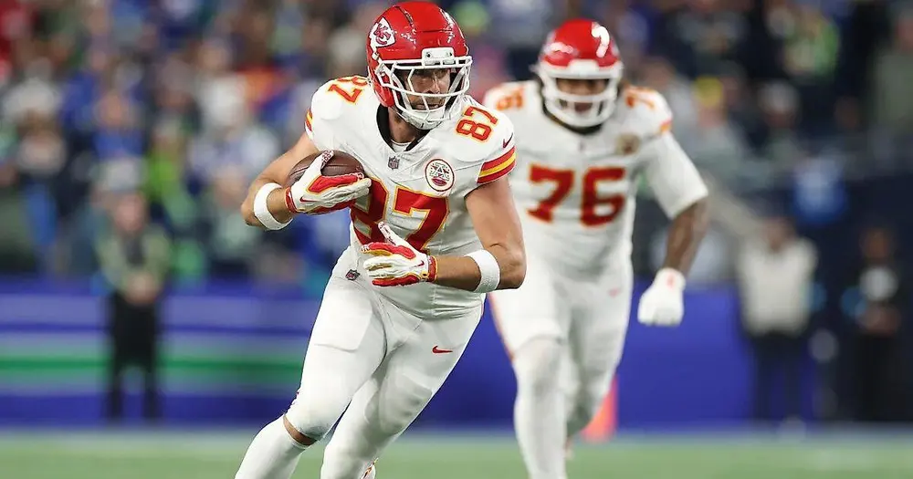 Трэвис Келси вышел на пятое место в истории НФЛ по количеству приемов мяча