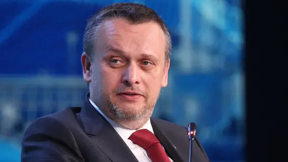Никитин: с июня почти 100 крупных судов перешли под российский флаг