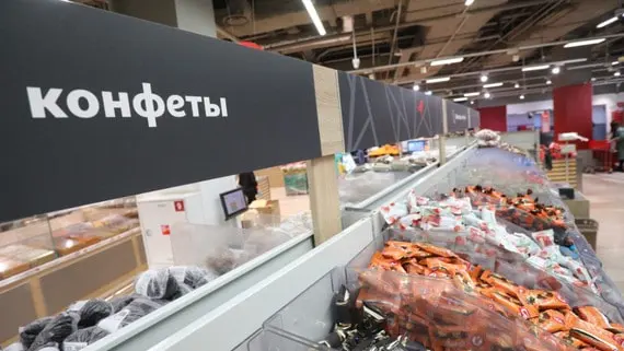 Сазанов: Минфин не предлагал акциз на конфеты