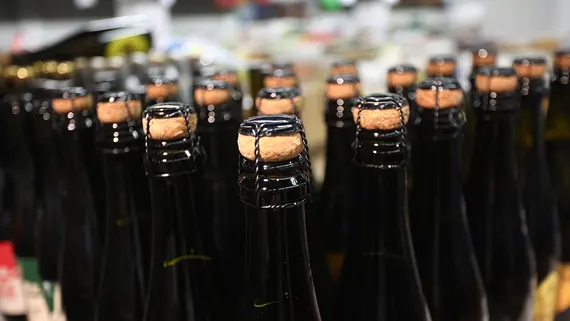 За девять месяцев продажи слабоалкогольной продукции в России упали на 58%