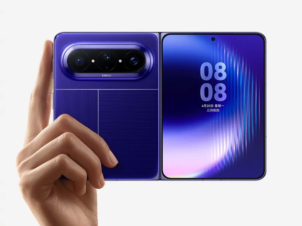 Huawei выпустит складной смартфон Nova с новым широким дизайном