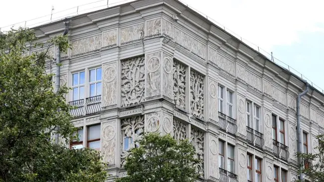 Эксперт рассказал, почему рискованно покупать помещение в доме-памятнике