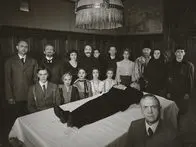 Константин Райкин, Агриппина Стеклова и Тимофей Трибунцев снялись в концептуальной фотосессии