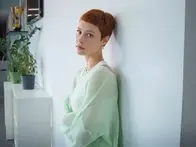 На PREMIER вышел сериал «16 лет и 9 месяцев» с Дарьей Матвеевой и Олегом Савостюком