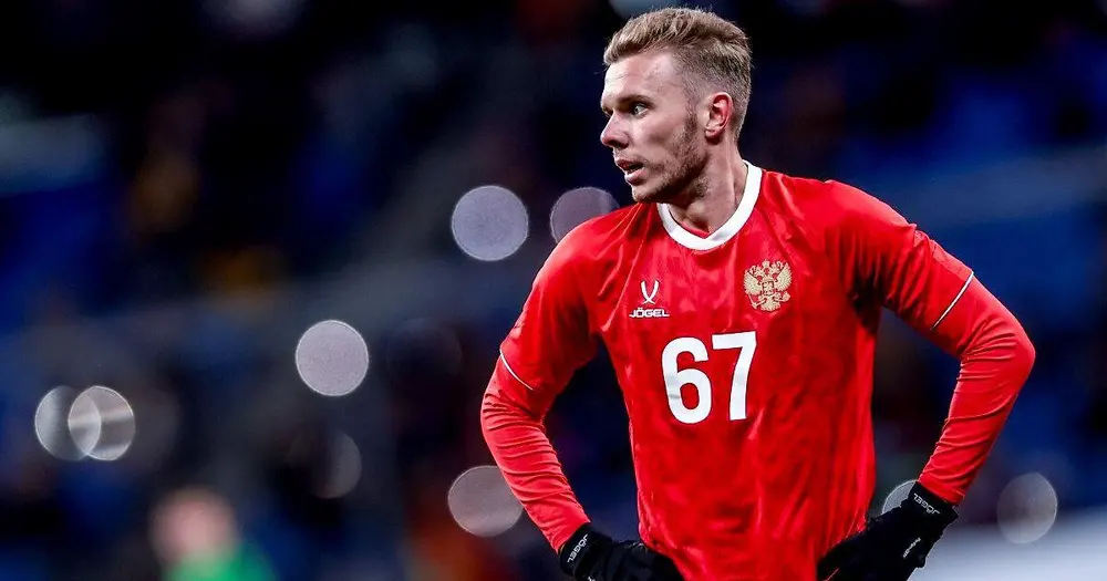 Глушенков сам попросил Карпина не вызывать его – игрок «Зенита» не хочет ехать в сборную сейчас («Чемпионат»)