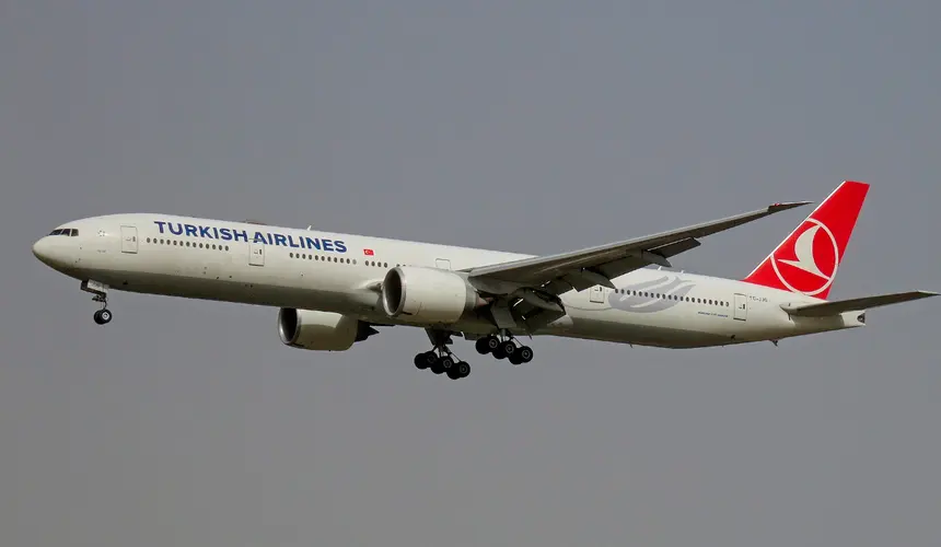 Пассажиры Turkish Airlines жалуются на сложности в получении компенсации за недолет до пункта назначения