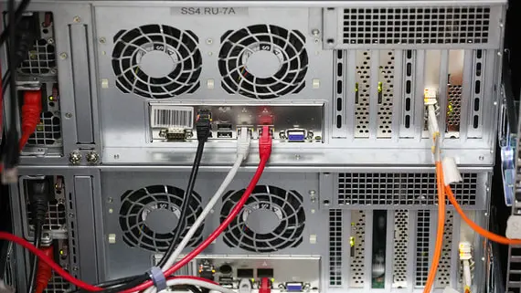 Госзаказчики увеличили закупки серверов и услуг по размещению данных