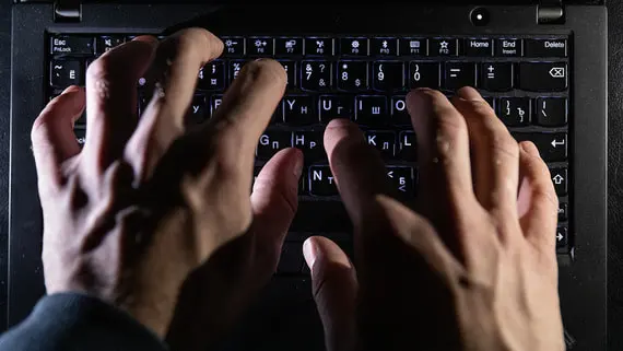 ИИ стал чаще атаковать сайты российских компаний