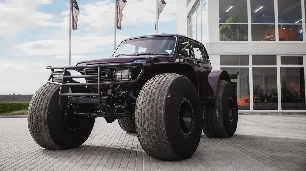Российский болотоход Lada Niva «Марш» с огромными колесами продают в Германии по цене Lada Vesta