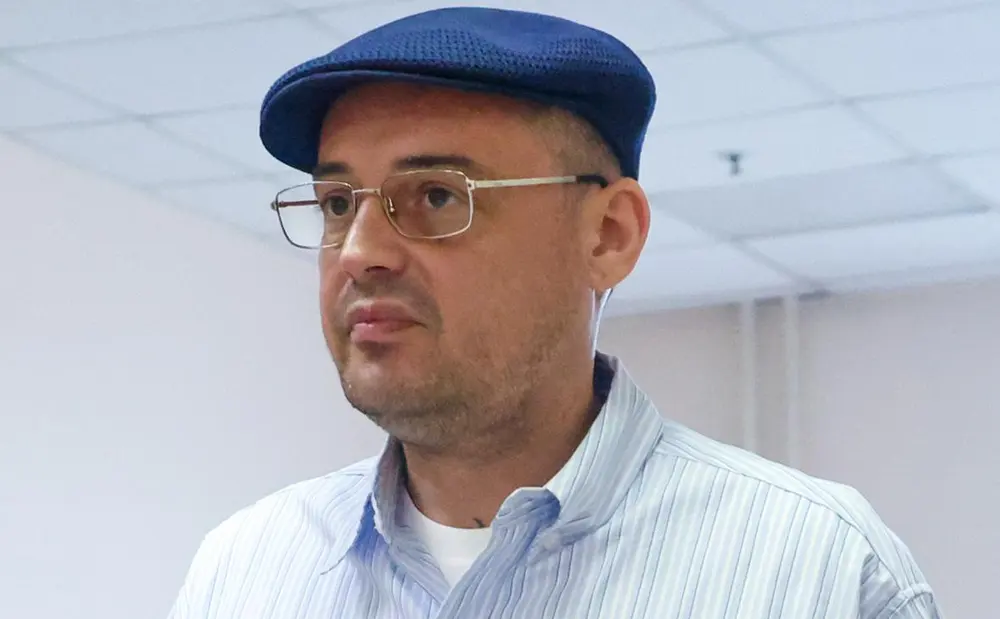 Рэпер Гуф сломал ребро в поезде, упав с нижней полки