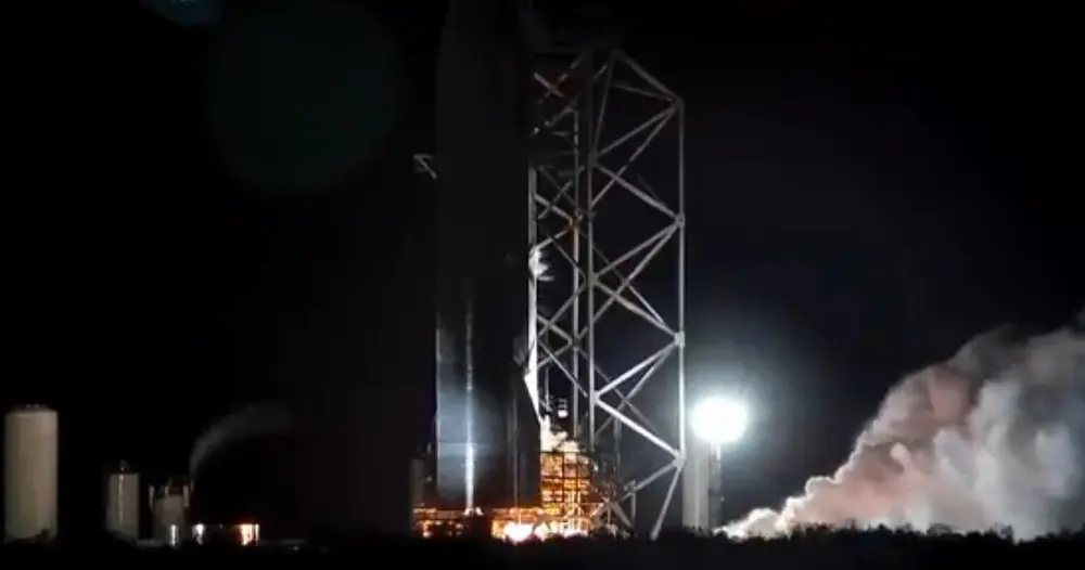 SpaceX запустила двигатель Starship перед историческим полётом