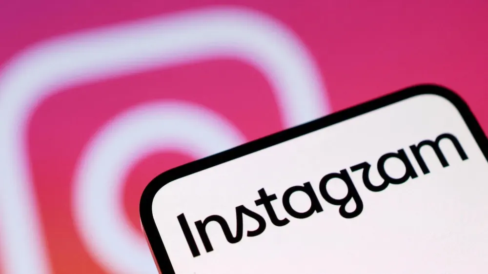 Instagram** тестирует опцию Features — длинные горизонтальные видео до 90 минут