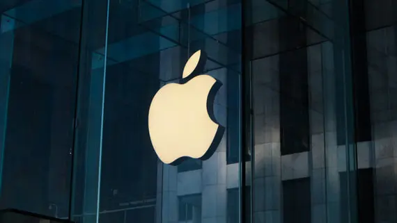 Bloomberg: Apple готовит первый сенсорный MacBook с OLED-дисплеем
