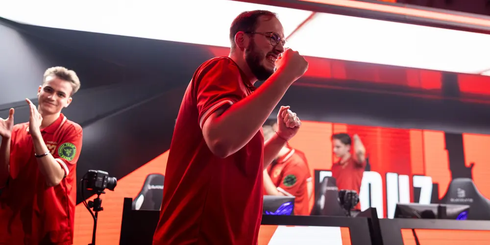 MOUZ вышла в плей-офф PGL Masters Bucharest 2026, одолев Team Spirit