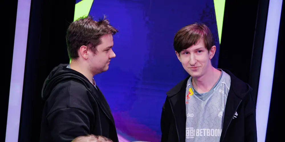 Spirit сразится с OG, а PARIVISION поборется с Liquid в дебютных матчах плей-офф на UNIVERSE by FISSURE