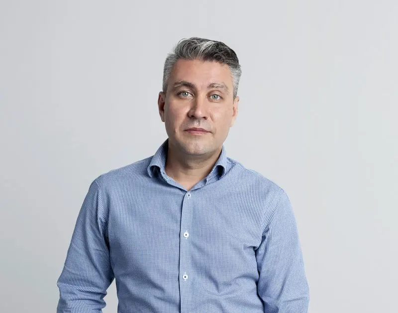 Тет-а-тет. Денис Голещихин, розница Т2 — про знающих покупателей и новое значение магазинов