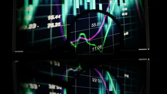 Акции Сбербанка перешагнули уровень 300 рублей впервые с июля