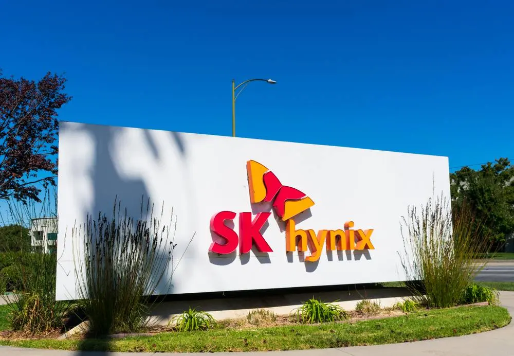SK Hynix предупредила о дефиците памяти до 2030 года - половина мощностей уже зарезервирована