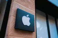 Роскомнадзор внес Apple и Microsoft в реестр организаторов распространения информации Чем это грозит